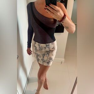 Snake sequence skirt